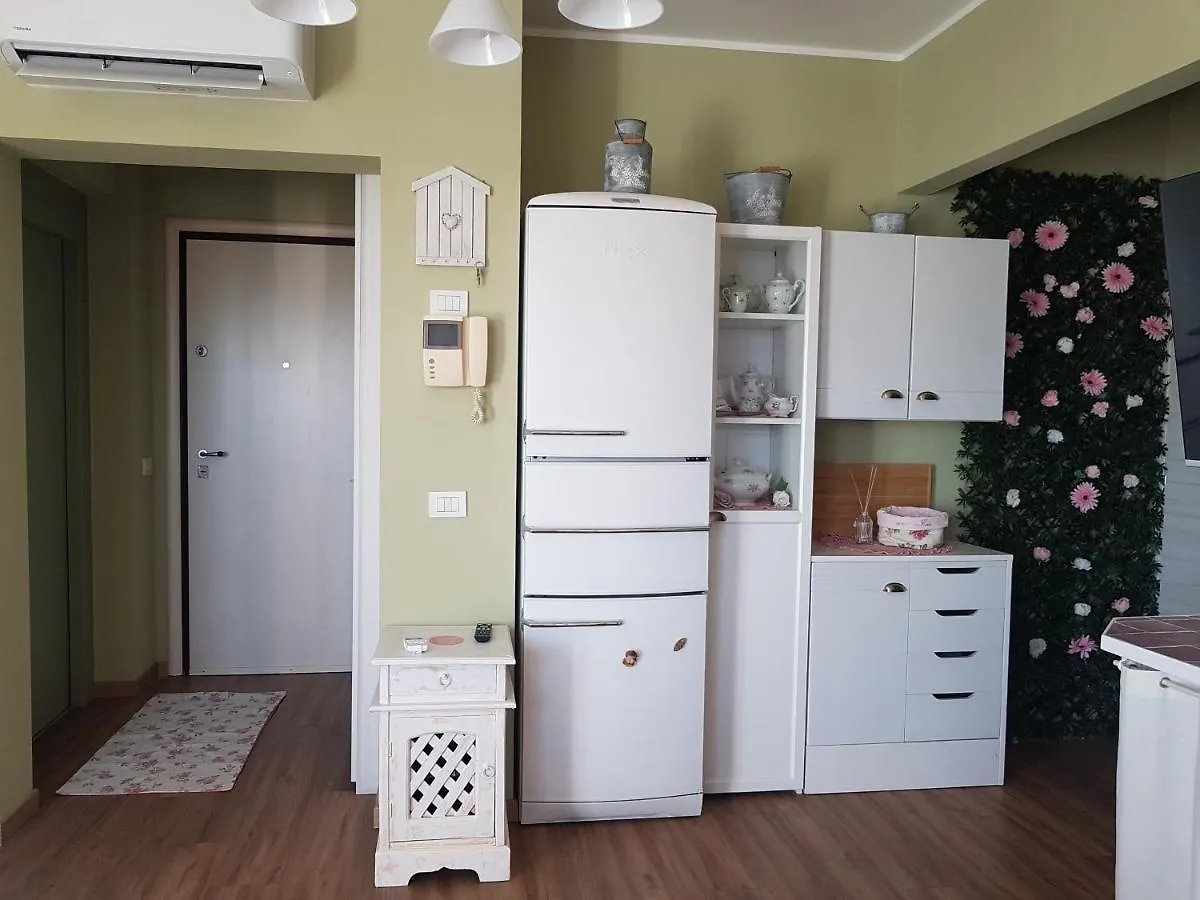 Apartment The Roses - Delizioso Attico Su 2 Livelli Zona Palacongressi Rimini Italy